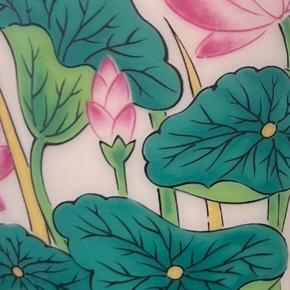 TAKAHASHI Japanese Porcelain Teacup with Lotus Blossom & Water Lily Pads - Picture 5 of 10